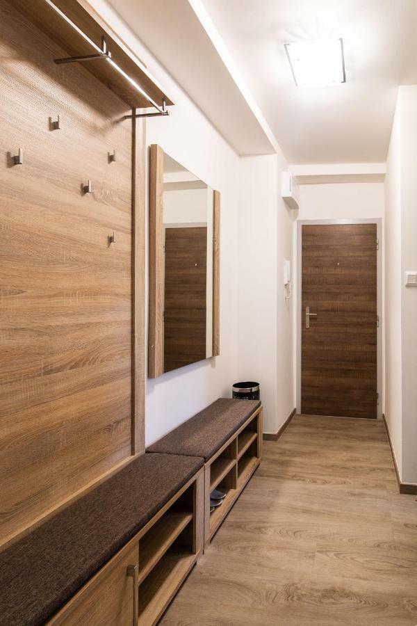 Newly Renovated, Full Equipped And Quiet Apartment Trnava Buitenkant foto