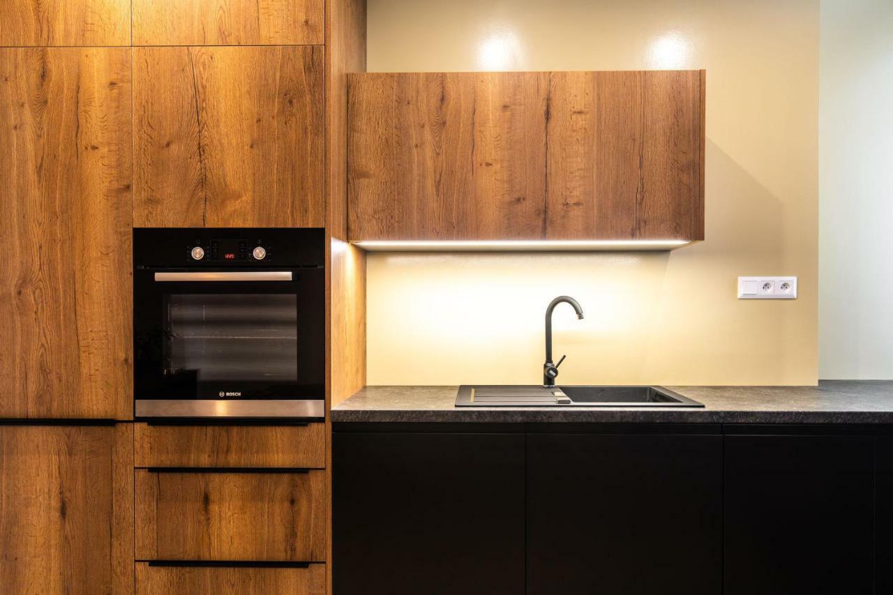 Newly Renovated, Full Equipped And Quiet Apartment Trnava Buitenkant foto
